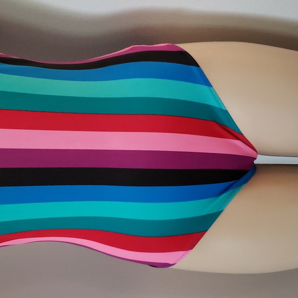 Old Navy Swim Suit 💙💜🖤 - Picture 6 of 11